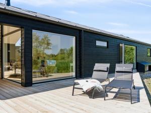 Holiday Home Lonneke - 450m from the sea by Interhome