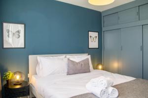 Sea-View 3BR Home in Karşıyaka