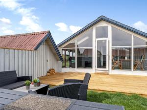 Holiday Home Emppu - 250m from the sea by Interhome