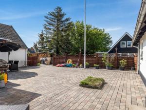 Apartment Veronica - 700m from the sea by Interhome