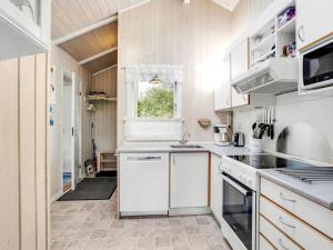 Holiday Home Guja - 250m from the sea by Interhome