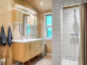 Holiday Home Mauri - from the sea by Interhome