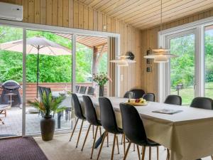 Holiday Home Mauri - from the sea by Interhome