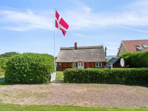 Holiday Home Leoni - 115m from the sea by Interhome