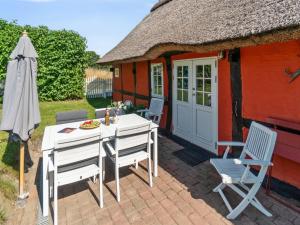 Holiday Home Leoni - 115m from the sea by Interhome