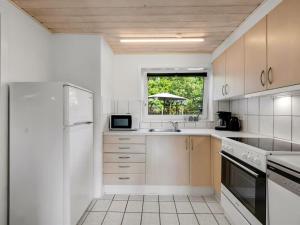 Holiday Home Eino - 150m from the sea by Interhome