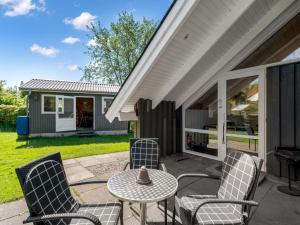 Holiday Home Tytti - 300m from the sea by Interhome