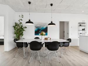 Holiday Home Ingebrit - 1-4km from the sea by Interhome