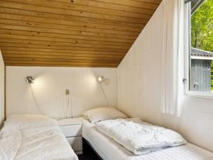 Holiday Home Hereth - 30km from the sea by Interhome