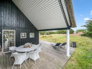 Holiday Home Helmi - 1-5km from the sea by Interhome