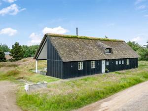 Holiday Home Helmi - 1-5km from the sea by Interhome