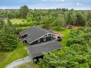 Holiday Home Anouk - 2km from the sea by Interhome