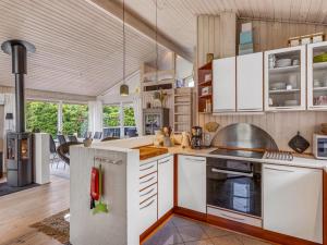 Holiday Home Anouk - 2km from the sea by Interhome