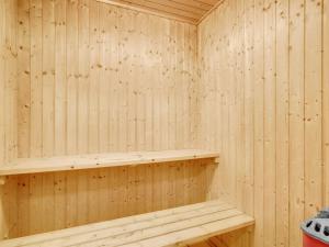 Holiday Home Adrienne - 240m from the sea by Interhome