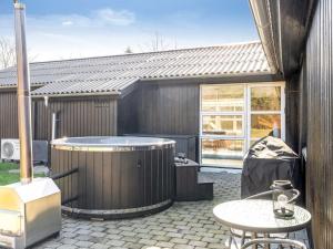 Holiday Home Karmen - 250m to the fjord by Interhome