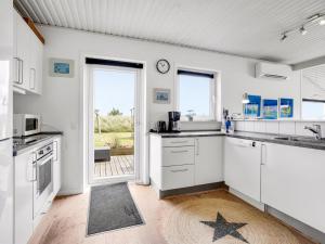 Holiday Home Hejdi - 650m from the sea by Interhome