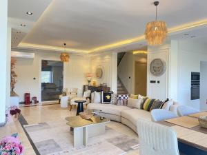 Luxury Villa w Private Pool Panoramic View