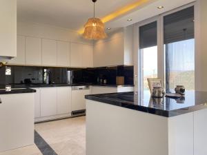 Luxury Villa w Private Pool Panoramic View