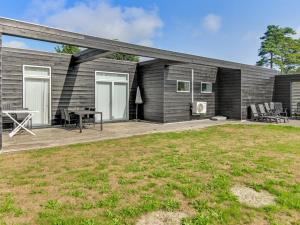 Holiday Home Edda - 400m from the sea by Interhome