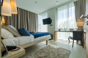 2bdr Apartment Oceanstone Laguna by Capital Pro