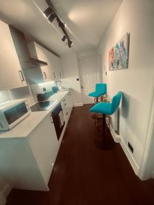 2 Bedroom - Garden Apartment, with parking