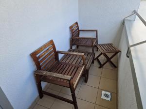 City centre studio with a balcony and free parking