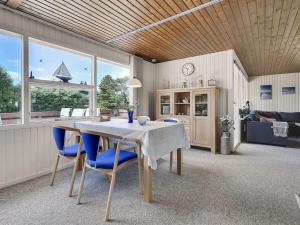 Holiday Home Mina - 1-4km from the sea by Interhome