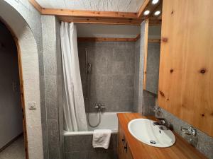 Chesa Grischuna 2pax- Madulain