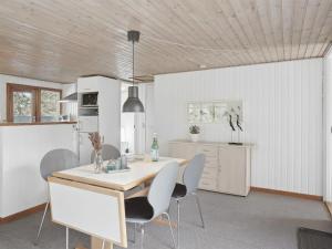 Holiday Home Ketildor - 100m from the sea by Interhome