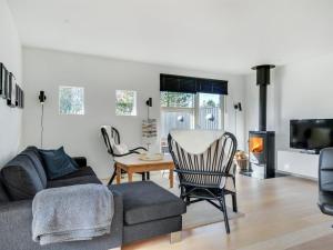 Holiday Home Rosmarie - 600m from the sea by Interhome