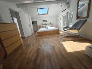 Charming and comfortable villa, golf and ocean nearby