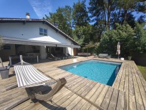 Charming and comfortable villa, golf and ocean nearby