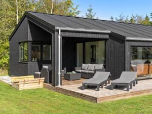 Holiday Home Sinna - from the sea by Interhome