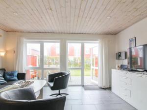 Apartment Aghi - 800m from the sea by Interhome