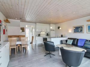 Apartment Aghi - 800m from the sea by Interhome