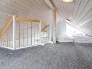 Apartment Aghi - 800m from the sea by Interhome