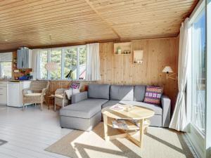 Holiday Home Julla - 1-5km from the sea by Interhome