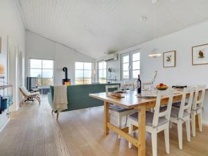 Holiday Home Zaharinka - 300m from the sea by Interhome