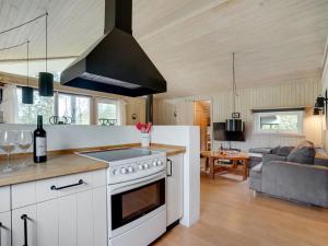 Holiday Home Evan - 1-3km from the sea by Interhome