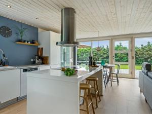 Holiday Home Ingiald - 600m from the sea by Interhome