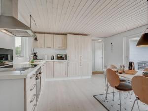 Holiday Home Kerttuli - 800m from the sea by Interhome