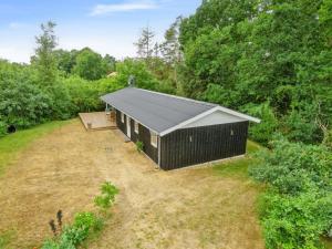 Holiday Home Adam - from the sea by Interhome