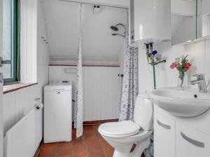 Holiday Home Valo - 400m to the fjord by Interhome