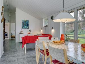 Holiday Home Marlien - 1km to the fjord by Interhome