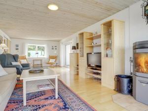 Holiday Home Yorrick - 50m to the fjord by Interhome