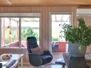 Holiday Home Yanne - 400m from the sea by Interhome