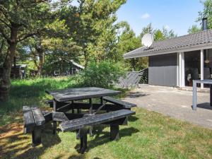 Holiday Home Sighbiorn - 950m from the sea by Interhome