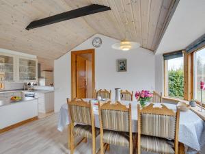 Holiday Home Rafn - 550m from the sea by Interhome