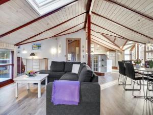 Holiday Home Thurir - 4km from the sea by Interhome