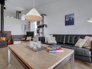 Holiday Home Mirjami - 95m from the sea by Interhome